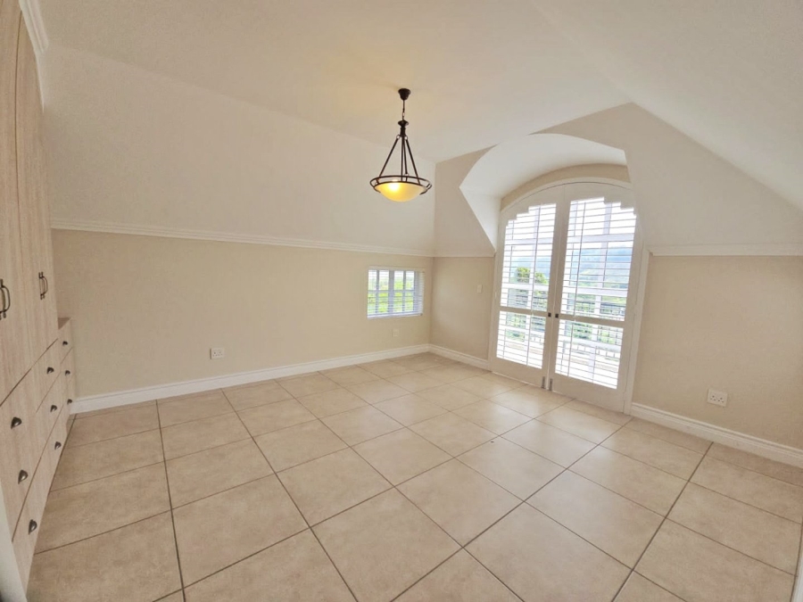 4 Bedroom Property for Sale in Sedgefield Central Western Cape